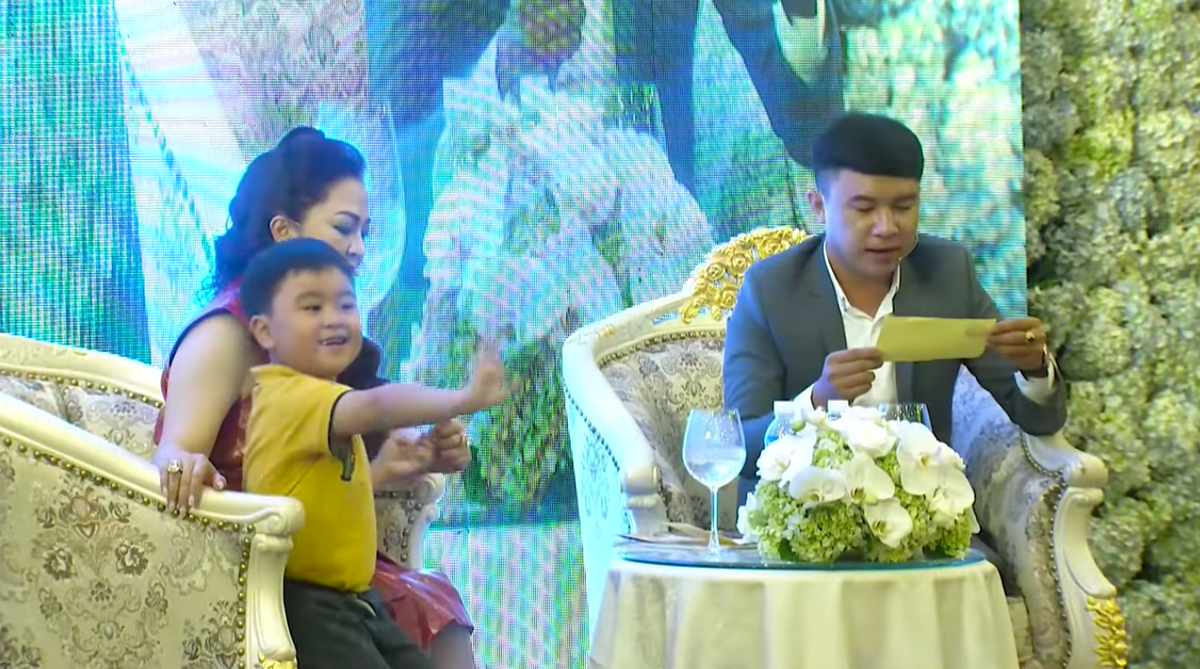 Hằng Hữu cũng không hề ỷ lại hay khoe khoang về tài sản thừa kế của ba mẹ. Bản thân thiếu gia không quá tha thiết với vị trí ông chủ Đại Nam mà có ước mơ riêng của mình. Khi được mẹ hỏi: "Lớn lên Hữu có muốn làm ông chủ khu du lịch Đại Nam không?", tỷ phú nhỏ tuổi tỉnh bơ đáp lời: "Con đang phân vân giữa việc làm bác sĩ phẫu thuật và ông chủ Đại Nam".