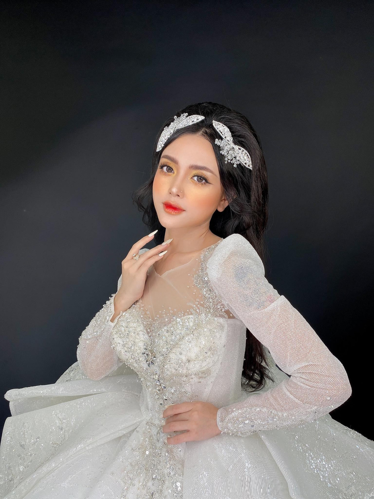 Công việc chính của Hà Phương là kinh doanh, nhưng bà mẹ 9x vẫn dành tình yêu đặc biệt với nghệ thuật, đặc biệt là âm nhạc.