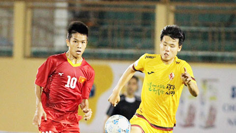 Dù sở hữu chiều cao khiêm tốn - 1,69 m, Hữu Thắng được nhận xét có nhãn quan chiến thuật nhạy bén cùng lối chơi xông xáo.