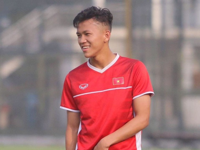 Trần Bảo Toàn đến từ lớp Năng khiếu của HAGL và hiện chơi ở vị trí tiền vệ cho CLB HAGL tại V.League. Tại giải U19 quốc tế 2017, Bảo Toàn đeo băng đội trưởng U19 HAGL-Arsenal JMG. Dù sở hữu thể hình khiêm tốn với chiều cao 1,70 m, cầu thủ gốc Quảng Ngãi được đánh giá cao ở khả năng tổ chức trận đấu và kỹ năng quan sát.