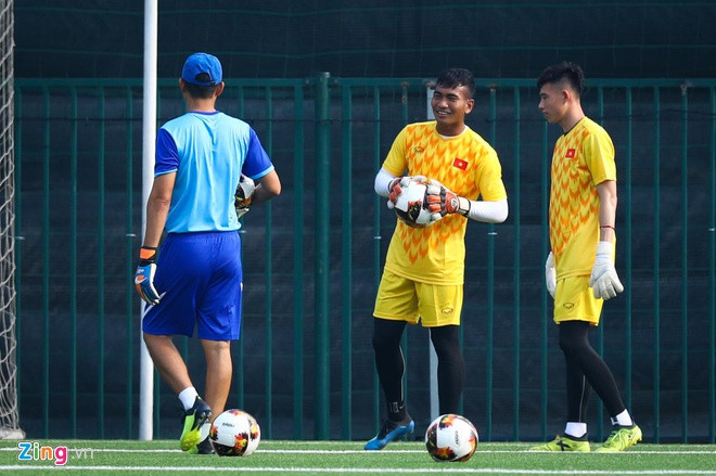 Khi chưa đầy 15 tuổi, Y Eli Niê được HAGL để mắt tới và đưa về Phố Núi khoác áo U15. Sau đó, 10X góp công lớn giúp đội vô địch giải U15 quốc gia 2016.