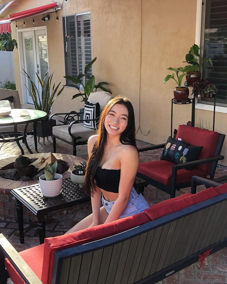 Hiện tại, khi gặp phải bất cứ điều gì trong cuộc sống Quỳnh Tiên luôn tìm mẹ để chia sẻ. Song Thanh Hà chỉ là người đưa ra ý kiến còn quyền quyết định nằm trong tay con.