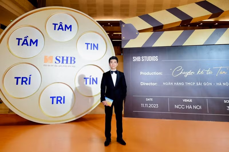 Ngoài vai trò quan trọng ở ban lãnh đạo SHB, Quang Vinh cũng có kinh nghiệm công việc phong phú khi đã và đang giữ nhiều vị trí quản lý chủ chốt tại các tập đoàn uy tín trong nước và toàn cầu.