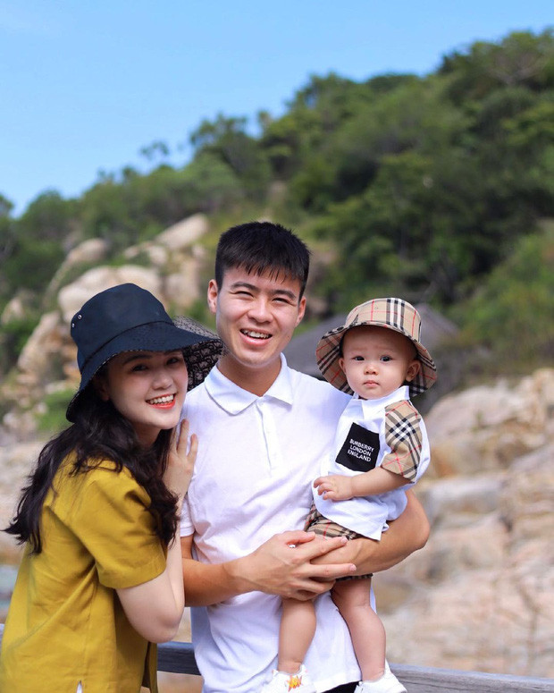 Dù không nói nhiều nhưng ai cũng hiểu Quỳnh Anh và con trai tên Ú âm thầm gửi lời động viên đến Duy Mạnh.