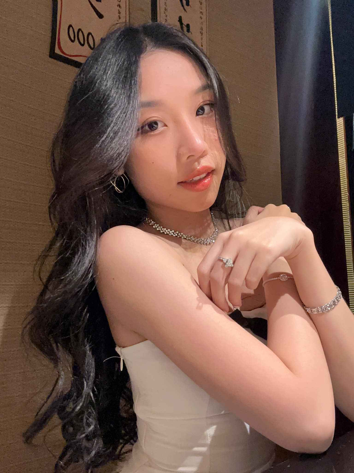 Mới đây, Thùy Dung bất ngờ xuất hiện ở Rap Việt mùa 4 với rapname Shayda. Phần thi của cô nàng có khá nhiều ý kiến trái chiều khi cho rằng cô nàng chủ yếu khoe kỹ năng hát còn rap chỉ là một phần nhỏ.