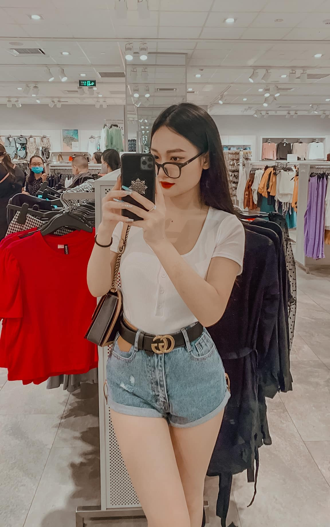 Để có được thân hình nhìn phát mê, Dạ Thảo chăm chỉ tập luyện và có chế độ ăn hợp lý để giữ dáng chuẩn đẹp.