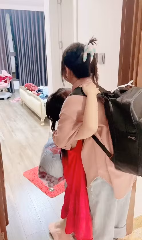 Đáng nói, theo kế hoạch Phúng Phính Hà Giang từng chia sẻ, rất có thể lần này em sẽ mang tiền về giúp bố mẹ xây nhà, đồng thời thực hiện hoạt động thiện nguyện mà bản thân đã ấp ủ từ lâu.