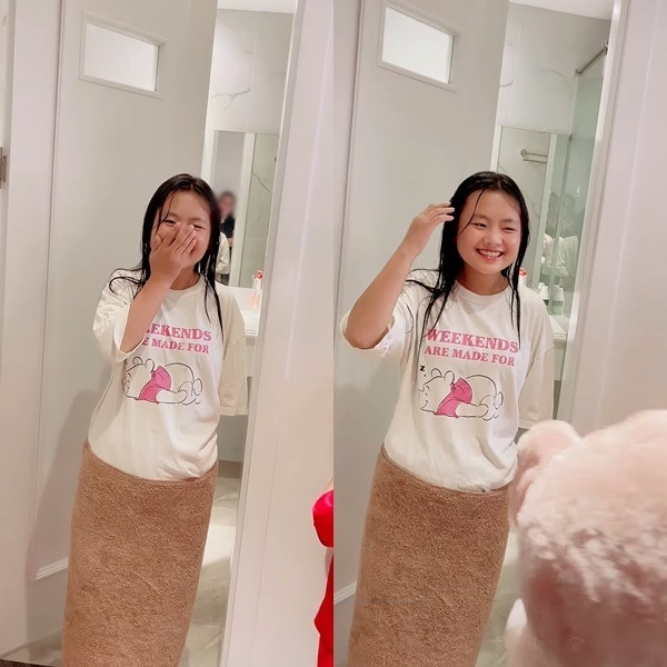 Trước đó, ở một đoạn clip khác, khi được hỏi có nhớ nhà không, Phúng Phính ngượng ngùng gật đầu, còn xin được về Hà Giang 3 ngày rồi sẽ quay trở lại.