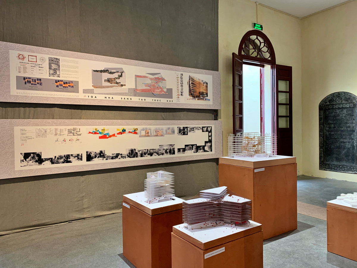 Một số triển lãm nổi bật ở Hội Quán Quảng Đông có thể kể đến như: “Phiêu diêu”, “Ký hoạ phố cổ 2021”, “Hà Nội là…”, “Không gian ký ức 22 Hàng Buồm".