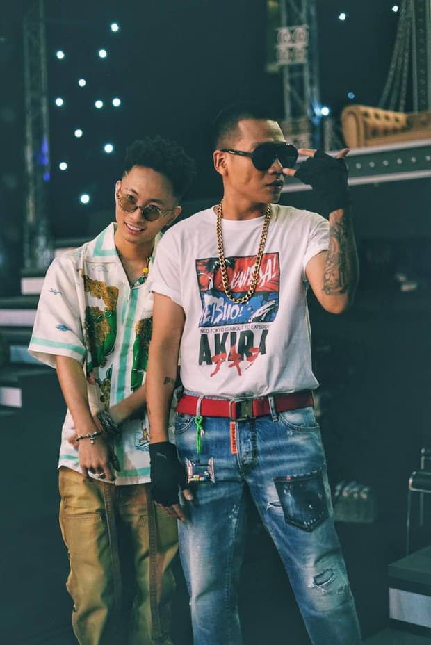 Nhìn bề ngoài Wowy có vẻ cục súc, ngông và lạnh lùng nhưng nội tâm bên trong anh lại là người rất bản lĩnh, sâu sắc, nó được thể hiện qua những bản rap mà anh cho ra mắt.