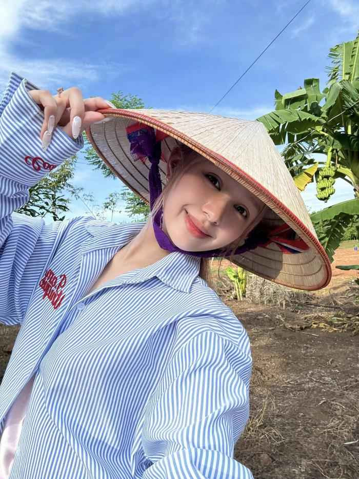 Loạt ảnh khoe sắc của Xoài Non ở quê đang nhận về lượt tương tác cực kỳ khủng với gần 5 nghìn lượt yêu thích.