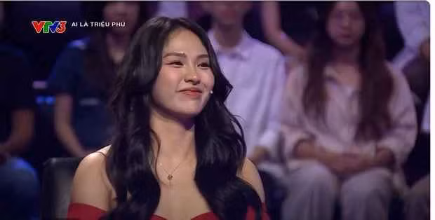 Trong số phát sóng ngày 5/12 của chương trình Ai Là Triệu Phú, sự xuất hiện của người chơi tên Diêu Ngọc Bích Trâm (24 tuổi, Hà Nội) nhận được nhiều sự quan tâm từ khán giả.