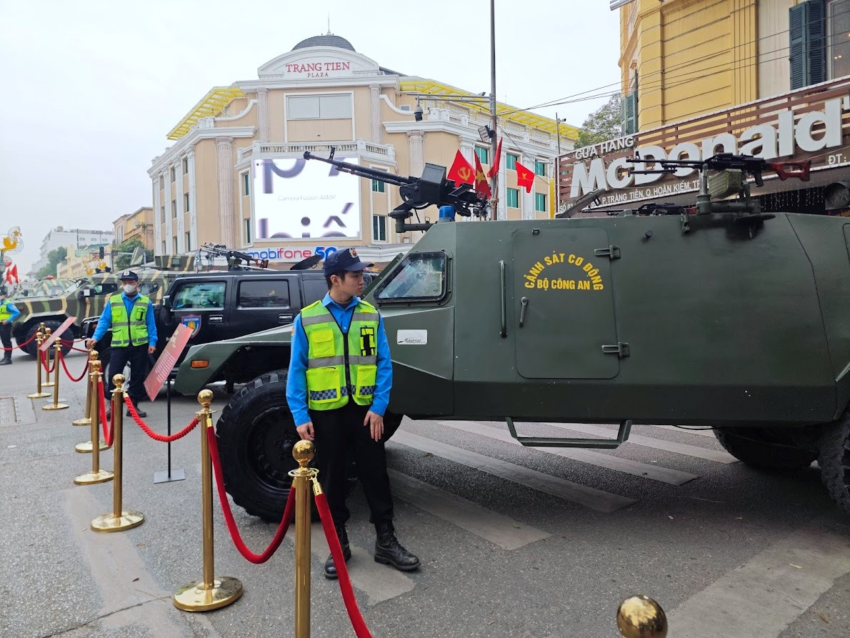 Xe ram bọc thép chống đạn