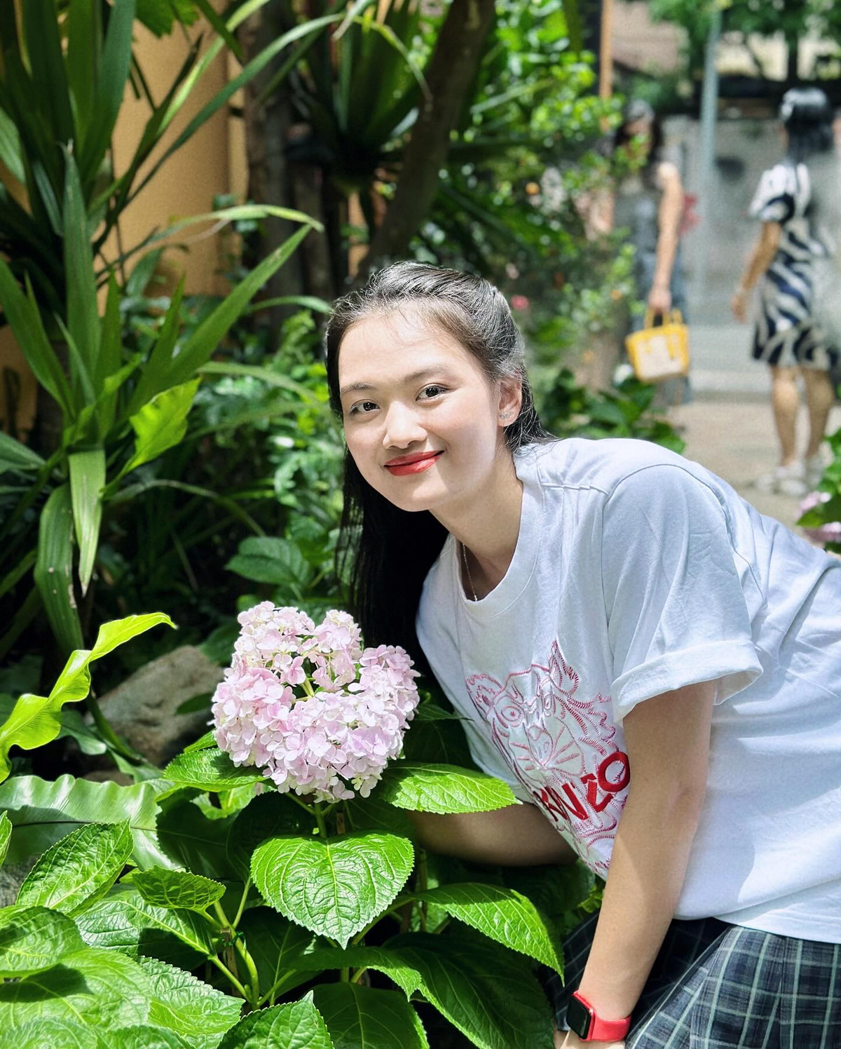 Thu Hoài cũng chơi pickleball cùng bạn trai. Cả hai từng lộ ảnh hẹn hò trên sân pickleball gây chú ý.