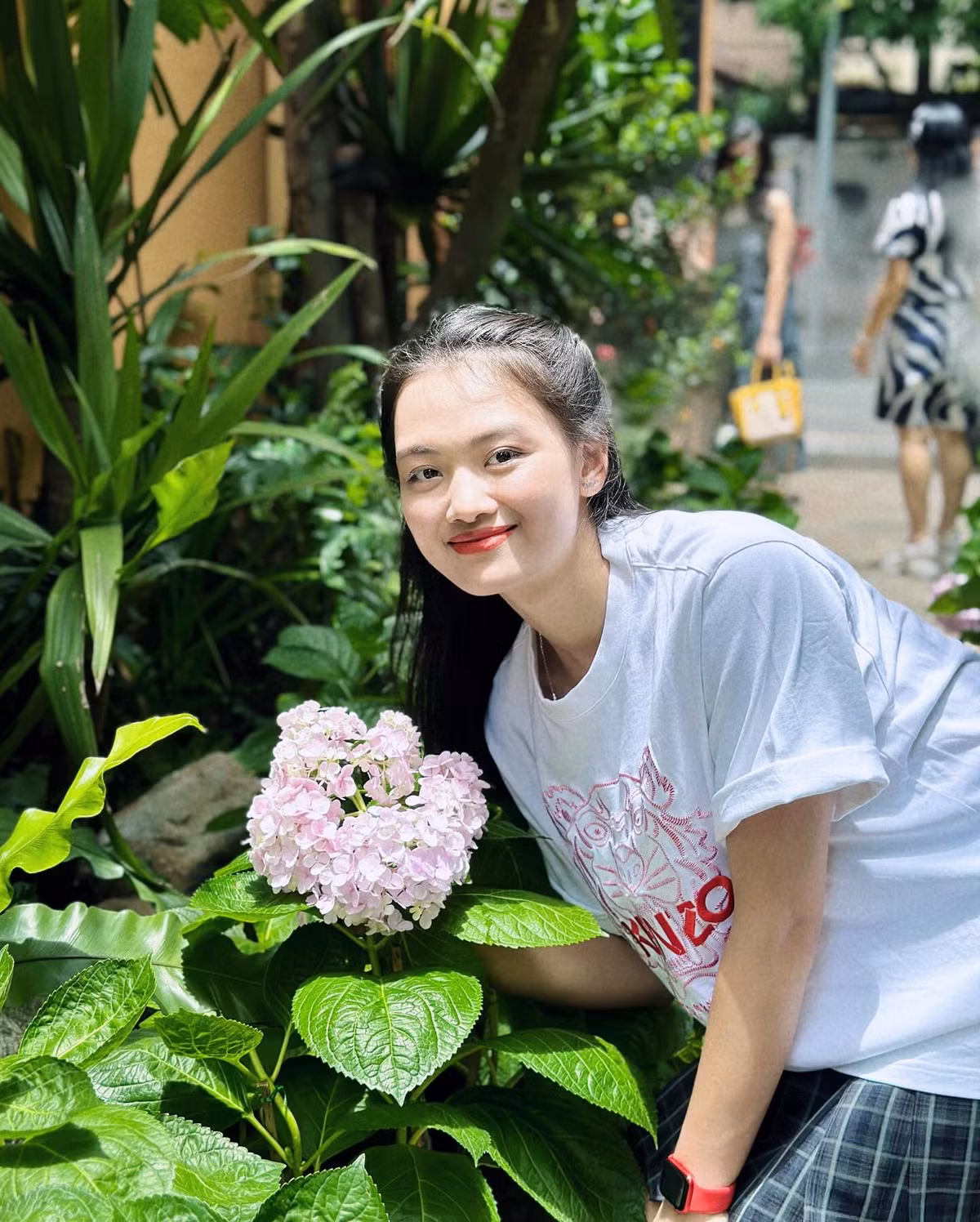 Thu Hoài cũng chơi pickleball cùng bạn trai. Cả hai từng lộ ảnh hẹn hò trên sân pickleball gây chú ý.