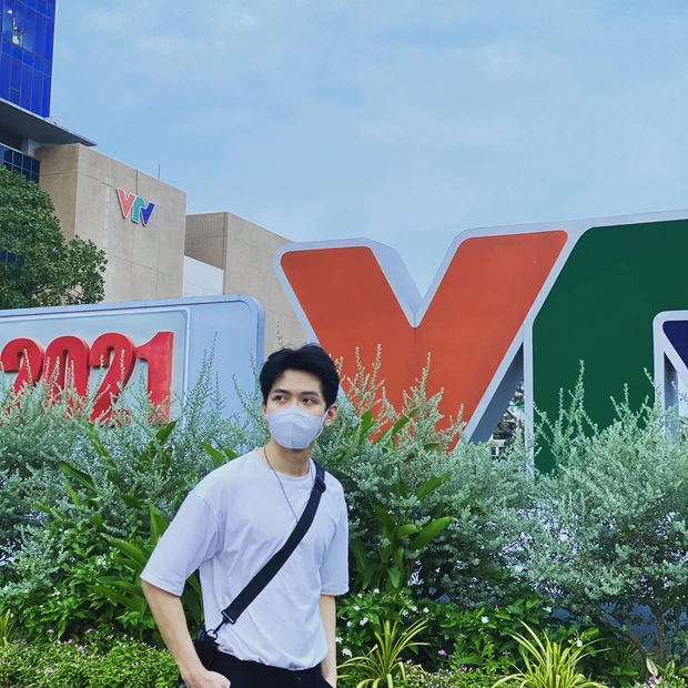 Nhiều fanpage khác trên MXH cũng reup lại, rần rần rủ netizen "đi tù" khiến cho nhiều người tò mò về nhân vật này hơn.