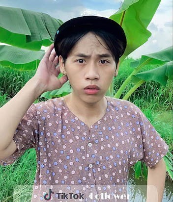 Chia sẻ thêm về quyết định đưa nàng về dinh, Phạm Vinh cho biết: "Bọn mình cảm thấy hòa hợp từ tình cảm 2 đứa và được sự ủng hộ của gia đình 2 bên nên nghiêm túc tiến xa hơn, không phải cưới chạy bầu như một vài người đồn đoán".