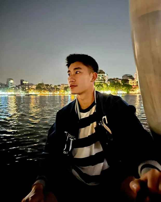 Đồng Thị Hoa Mỹ là nàng hot girl sinh năm 2001, đến từ Bắc Giang. Cô là sinh viên khoa Tiếng Nhật thương mại, trường Đại học Ngoại thương Hà Nội.