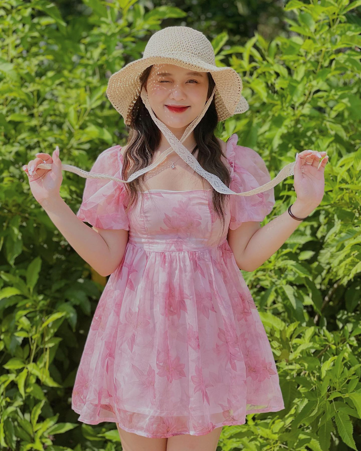 Hoa Mỹ không chỉ gây ấn tượng với người đối diện bởi nụ cười đáng yêu mà còn bởi sự năng động luôn thường trực của một sinh viên luôn tích cực trong các công tác của Đoàn trường.