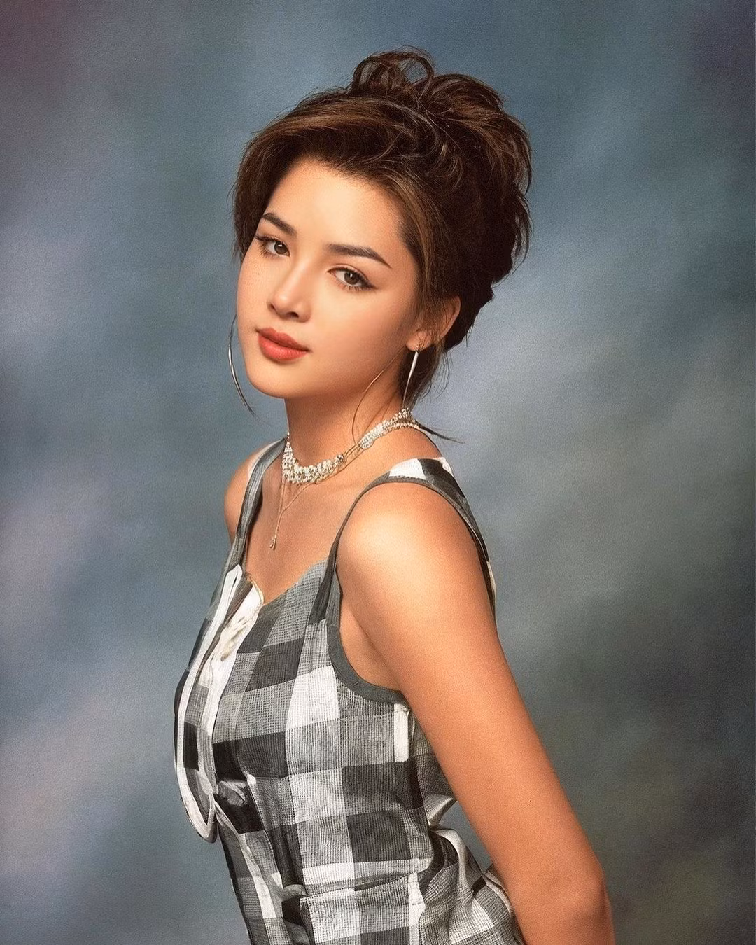 Sau 7 năm “lột xác”, hiện tại Vũ Thanh Quỳnh được biết đến như một hot girl có tiếng trong cộng đồng mạng, tham gia làm mẫu ảnh, kinh doanh…