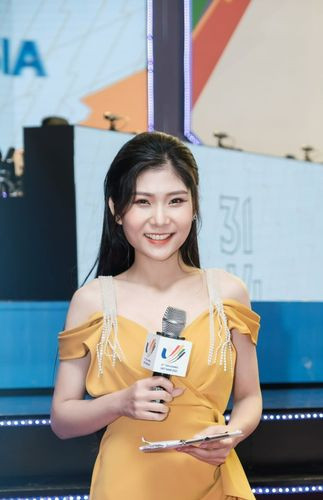 Tuy nhiên, Khánh An không lấy đó là điều cản bước cô nàng chạm tay đến được với đam mê. Cô nàng luôn lạc quan nhìn về phía trước, nhìn về một tương lai tốt đẹp.