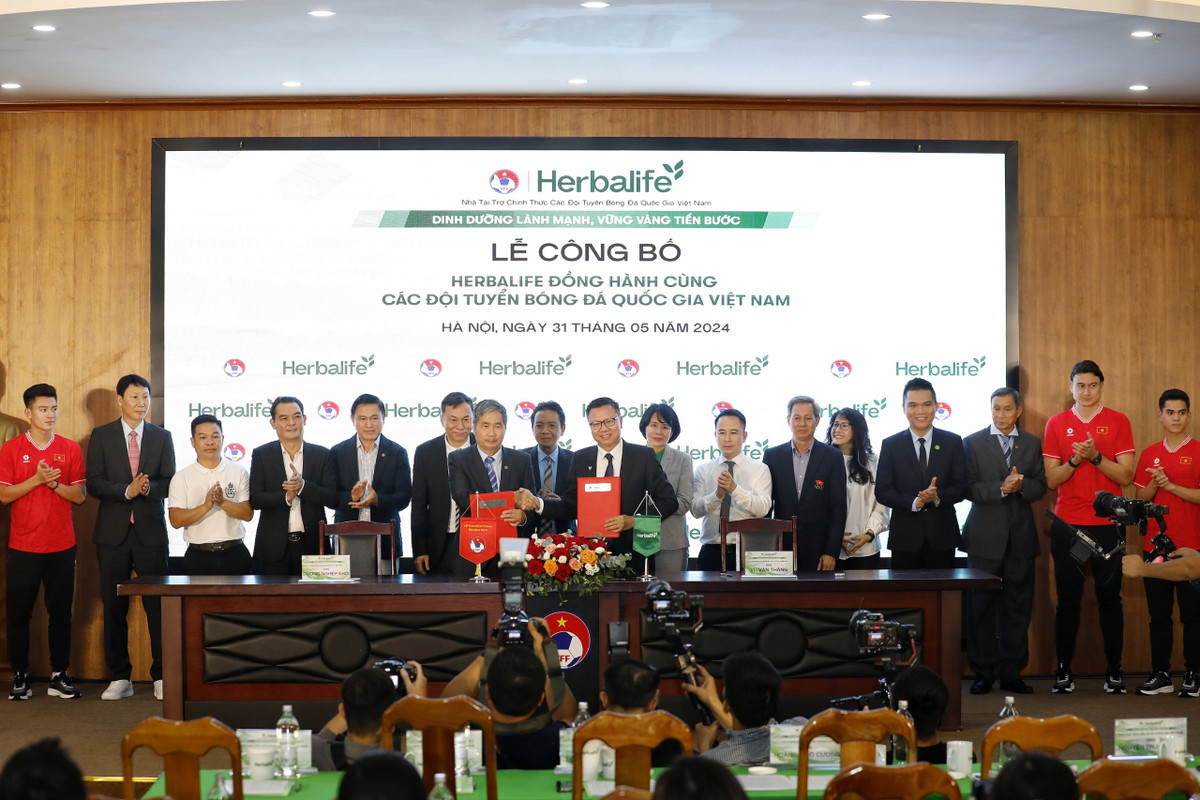 Doi tuyen Viet Nam dac biet chu y den che do dinh duong cho cau thu