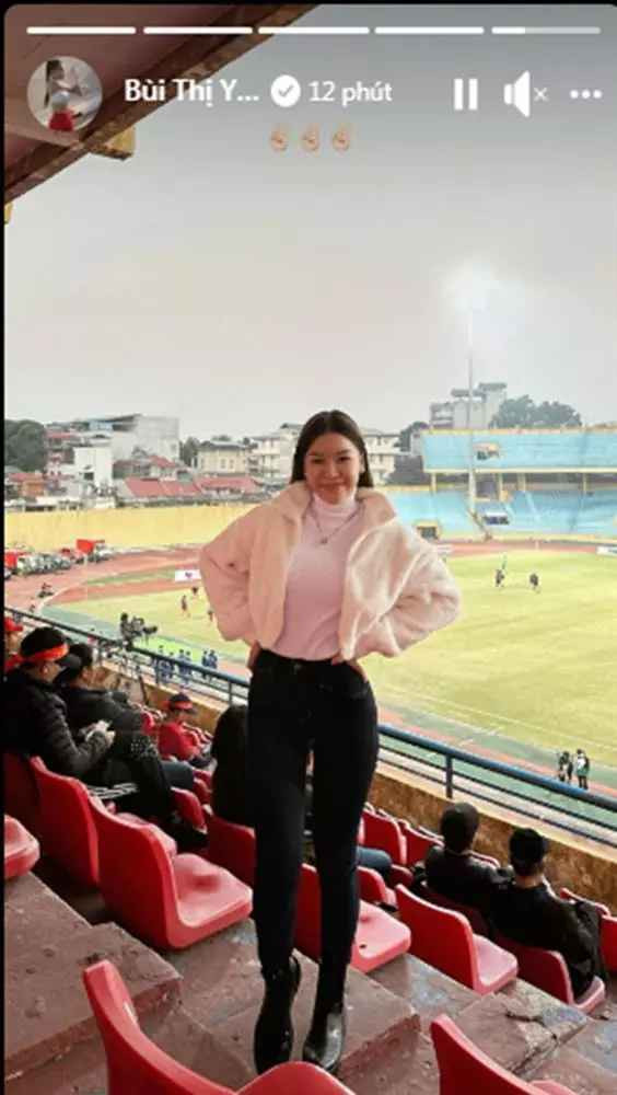 Trong số các nàng wags (vợ, bạn gái cầu thủ), Yến Xuân là người ít xuất hiện ở các sự kiện, hay những nơi tụ hội giới trẻ. Cô sống khá trầm lặng, chỉ tập trung vào công việc huấn luyện viên thể hình online.