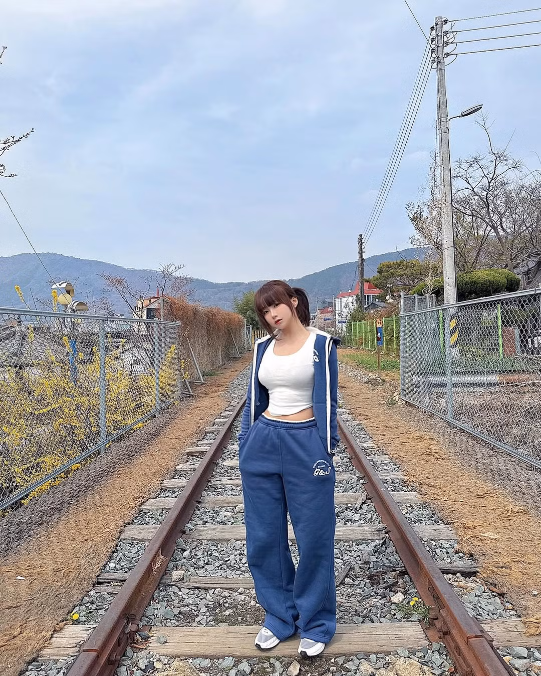 Sự cố lần này là một lời nhắc nhở rõ ràng rằng, dù muốn sáng tạo hay thu hút người xem đến đâu, các streamer vẫn cần cẩn trọng để không vượt quá ranh giới cho phép.