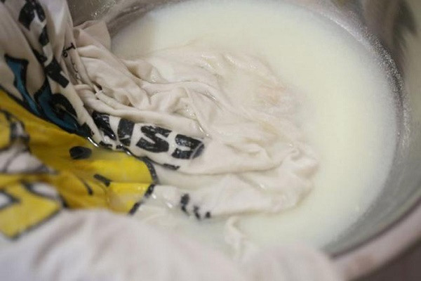 Ao trang chuyen mau “chao long”, cho sua vao ngam trang tinh nhu moi