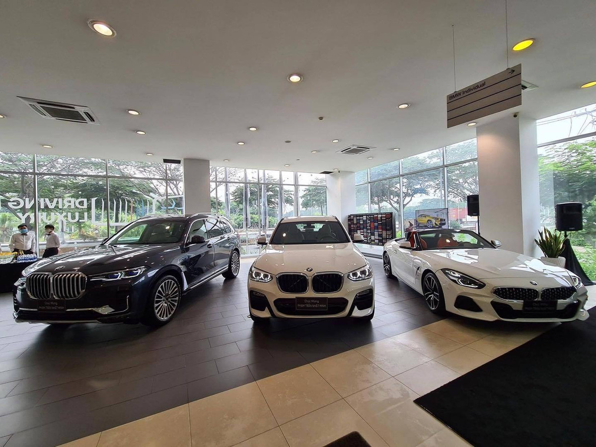 Đây là lần hiếm hoi đại gia ngành nhựa nhận bàn giao xe trước giới truyền thông.