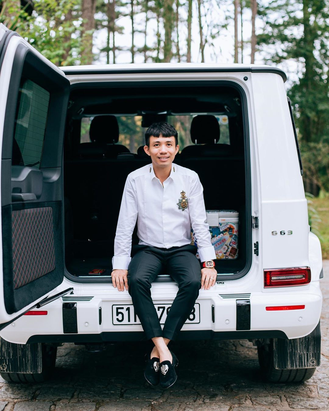 Minh Nhựa tên thật là Phạm Trần Nhật Minh, sinh năm 1983 được biết đến là một đại gia khét tiếng Sài Gòn với việc sở hữu nhiều siêu xe.