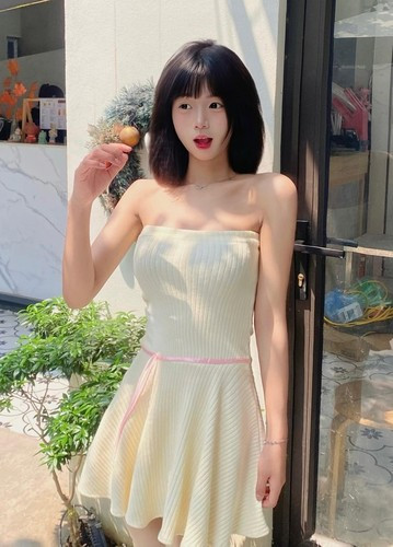 Sở hữu gương mặt nhỏ nhắn, thân hình mảnh mai, Mỹ Lệ từ lâu đã gắn liền hình tượng nữ tính, dễ thương.