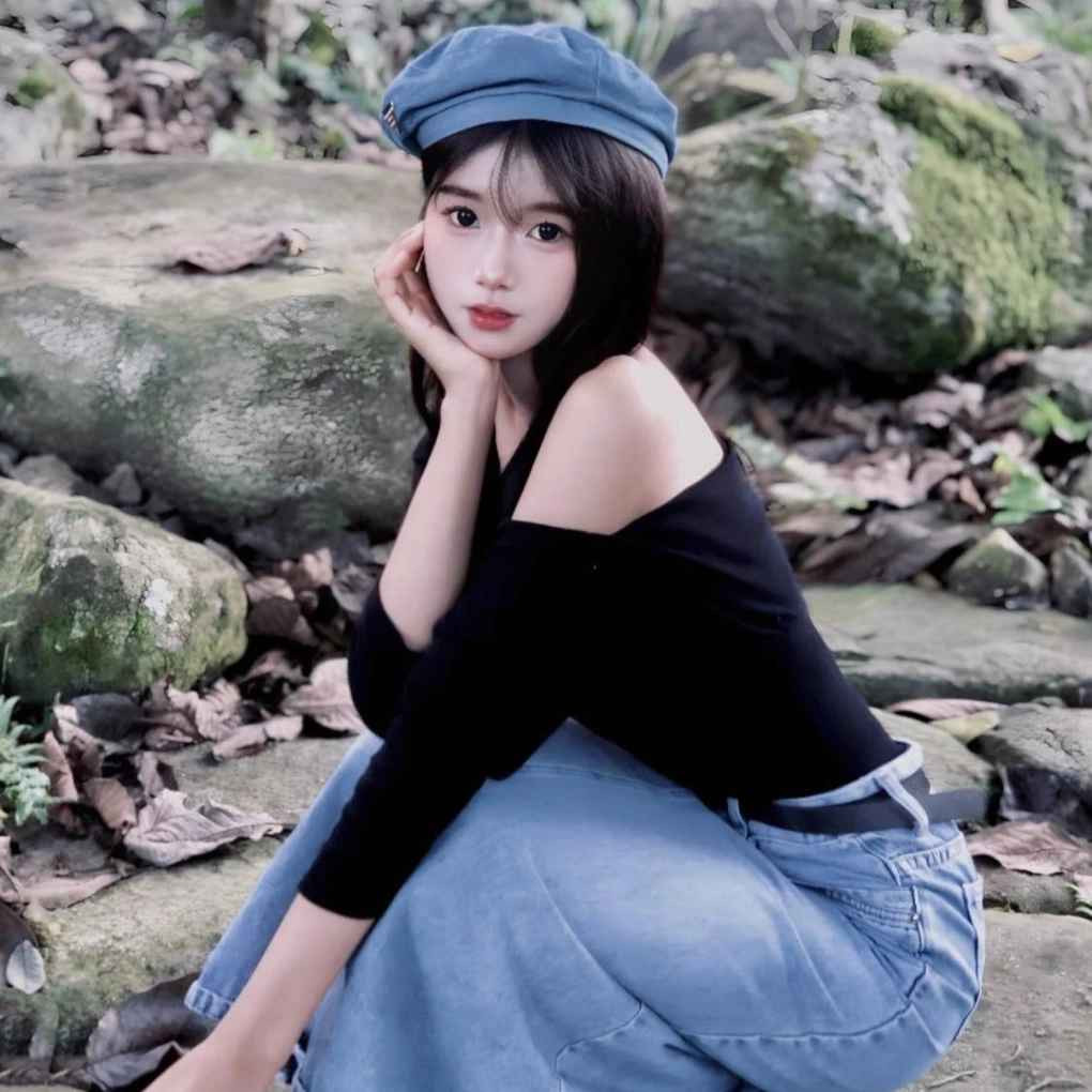 Mỹ Lệ được khán giả biết tới thông qua các buổi bán hàng trực tuyến và là nhà sáng tạo nội dung trên nền tảng TikTok