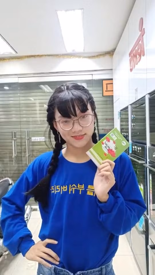 Việc nghĩ ra chiêu trò, gây tranh cãi bằng những phát ngôn gây sốc trên mạng xã hội là điều không mới nhưng nhiều bạn trẻ vẫn thích dùng "độc chiêu" này để khiến mọi người chú ý tới mình để phục vụ những mục đích cá nhân.