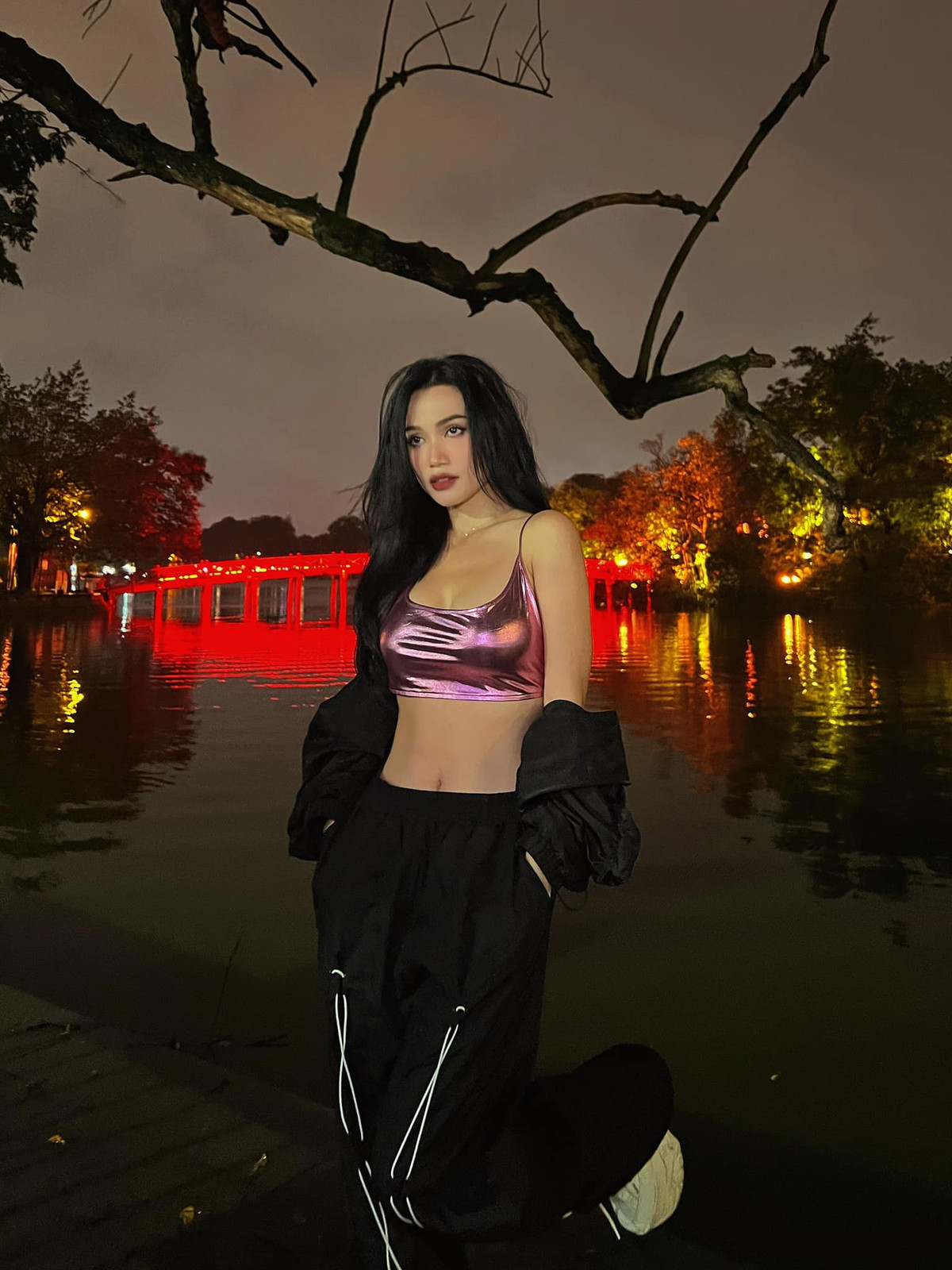 Tuoi 36, cuu hot girl Sai thanh van khien van nguoi me du chan ngan