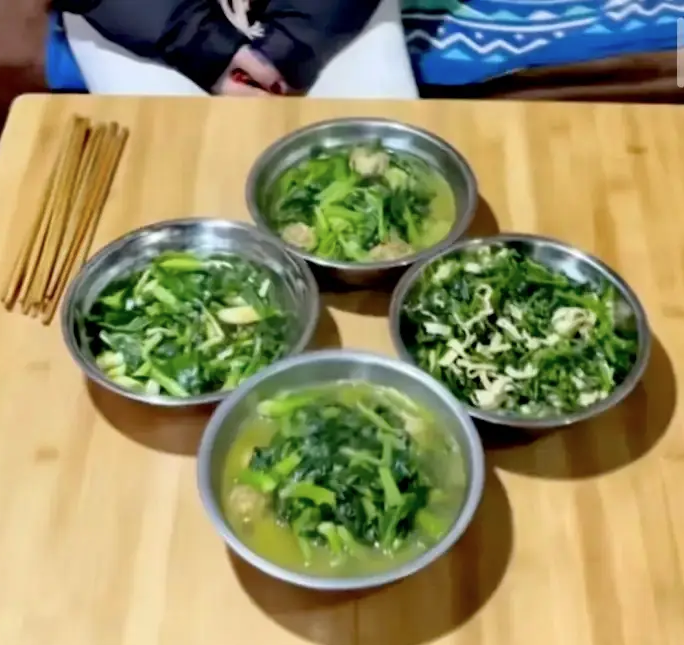 Theo chia sẻ của Tiểu Chân, cô và bạn trai yêu nhau được 3 năm. Cả hai chuẩn bị kết hôn cho nên đã thảo luận về ra mắt gia đình đối phương.