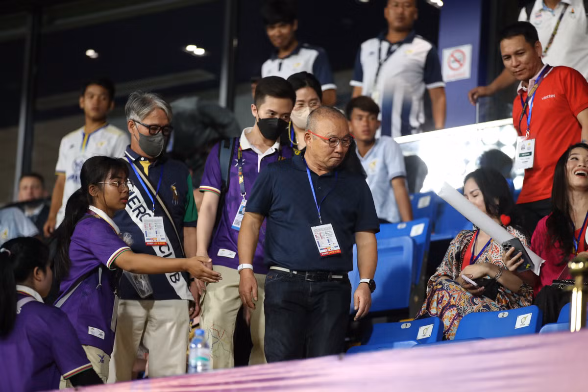 Hoa Thai Lan, U22 Viet Nam gap Indonesia o ban ket SEA Games 32-Hinh-8