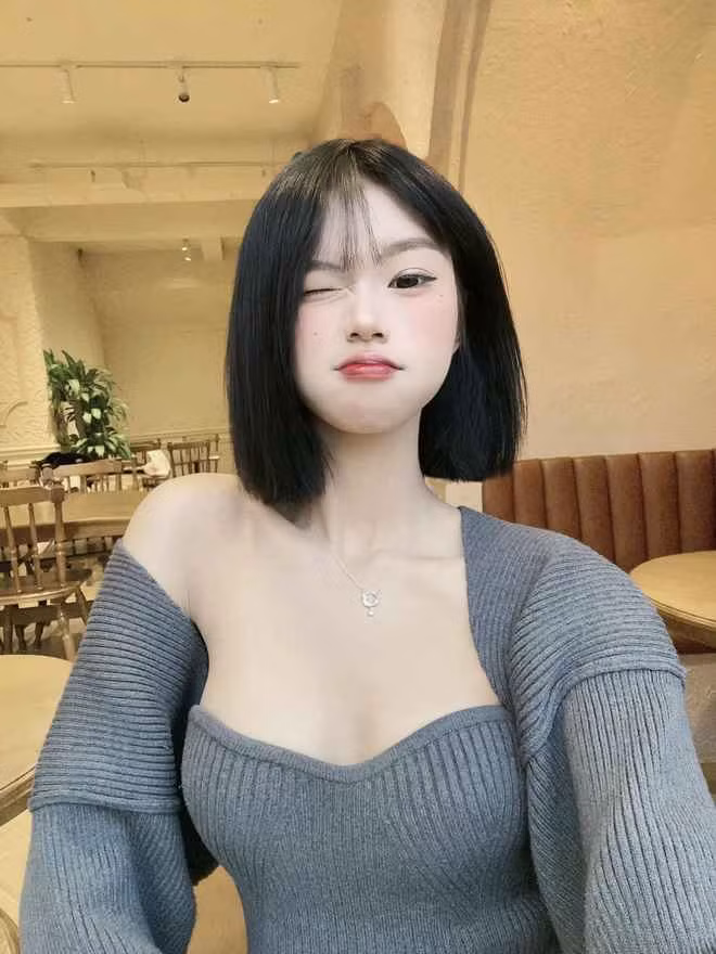 Xinh xắn, chiều fan, thường xuyên giao lưu lại có lối nói chuyện gần gũi, Mỹ Lệ chiếm được tình cảm của người xem.