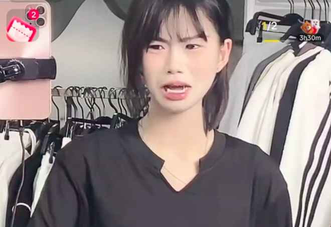 Theo đó, trong phiên bán trước, gái xinh đã gặp phải tình trạng khách hàng trêu đùa lầy lội quá mức, đặt 30 đơn nhưng "bom" đến 29 khiến cô hụt hẫng, ức nghẹn.