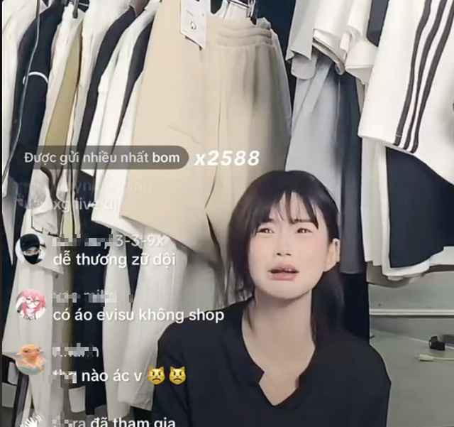 Câu chuyện của cô nàng TikToker trên nhanh chóng nhận được sự quan tâm và đồng cảm từ cộng đồng mạng. Nhiều người đã để lại bình luận an ủi và chia sẻ kinh nghiệm của bản thân trong việc giải quyết tình trạng tương tự.