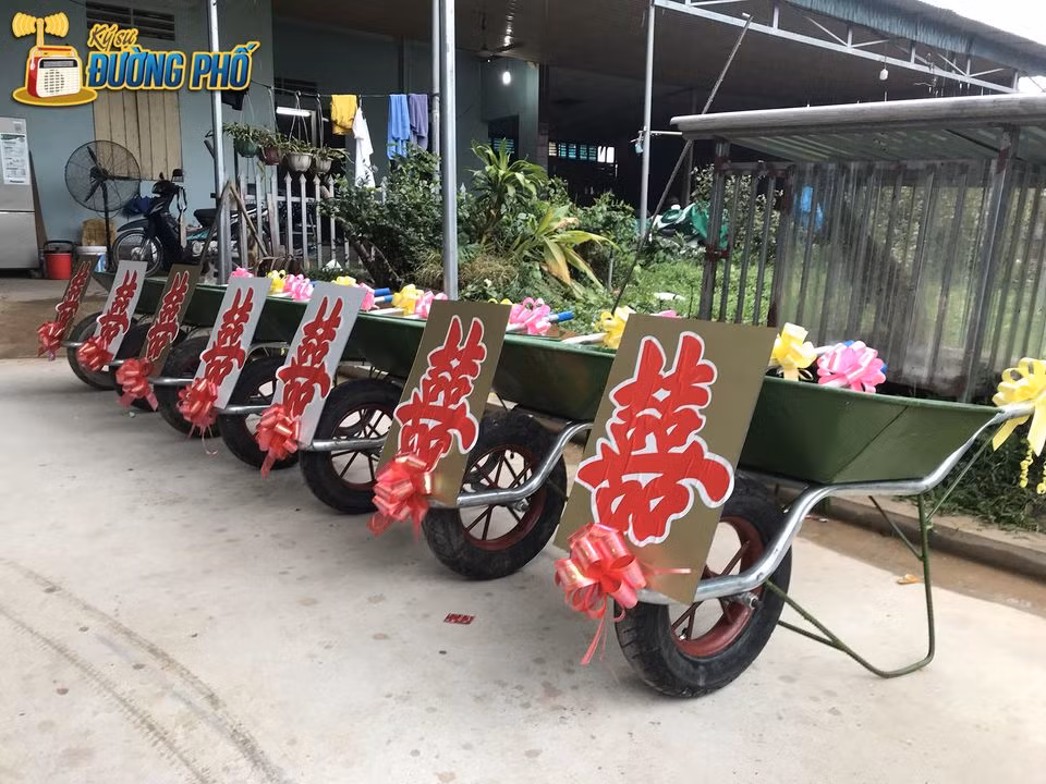 Anh Khắc cảm thấy rất vui khi là người thực hiện bộ ảnh, lưu trữ lại nhiều khoảnh khắc tuyệt đẹp của cô dâu, chú rể.