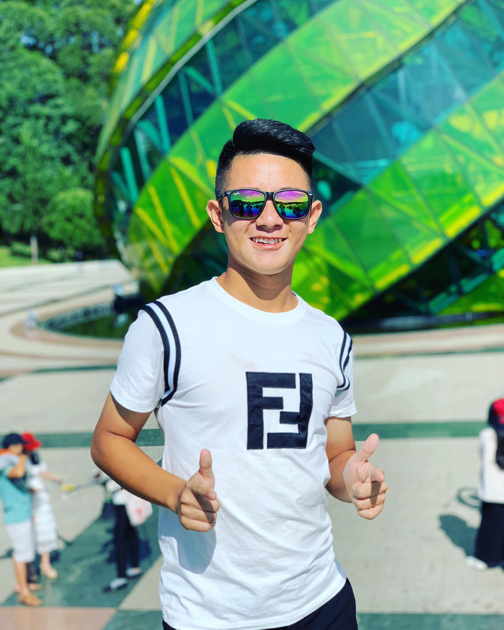 Sở hữu kỹ thuật cá nhân tốt nhưng ngoại hình của cầu thủ U23 Việt Nam mới là điểm khiến các fan nữ đặc biệt chú ý.