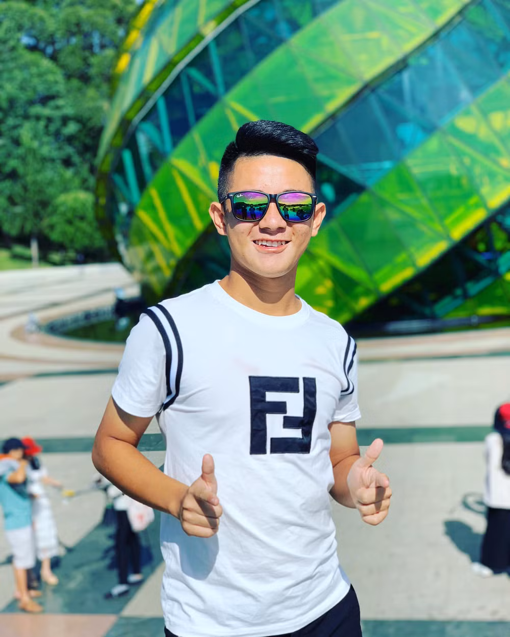 Sở hữu kỹ thuật cá nhân tốt nhưng ngoại hình của cầu thủ U23 Việt Nam mới là điểm khiến các fan nữ đặc biệt chú ý.