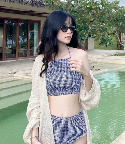 Trà My gây chú ý và ngày càng nổi tiếng nhờ vẻ đẹp và tài năng mà bạn bè đồng lứa hiếm ai sở hữu.