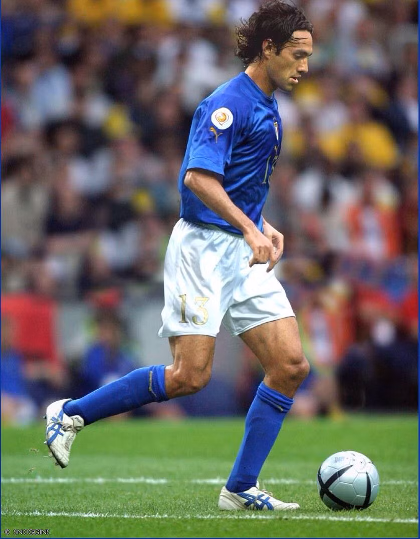 Nesta là trung vệ quan trọng của Italia ở các giải đấu lớn, đặc biệt là VCK World Cup. Ông đã in dấu giày vào chức vô địch World Cup 2006 của Italia bất chấp chỉ ra sân 3 trận tại vòng bảng.