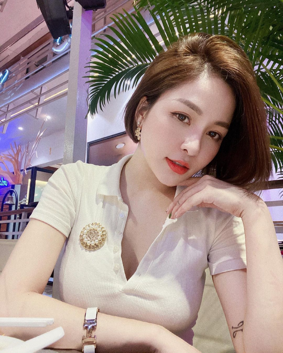 Trên trang cá nhân của mình, Trâm Anh thường xuyên đăng tải những bức ảnh liên quan đến cuộc sống hiện tại của mình và nhận về vô vàn sự quan tâm của fan.