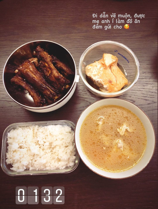 Không chỉ có người yêu điển trai, giàu có, MC K+ Thu Hoài còn khiến nhiều người phải ghen tị khi lộ mối quan hệ thân thiết với mẹ bạn trai.