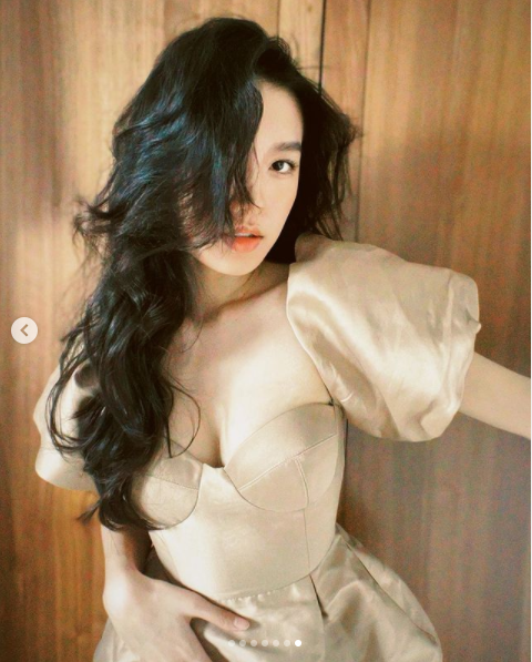 Chẳng chịu công khai nhưng đã có vô số bằng chứng Văn Hậu và Hải My là 1 đôi được dân mạng thu thập được.