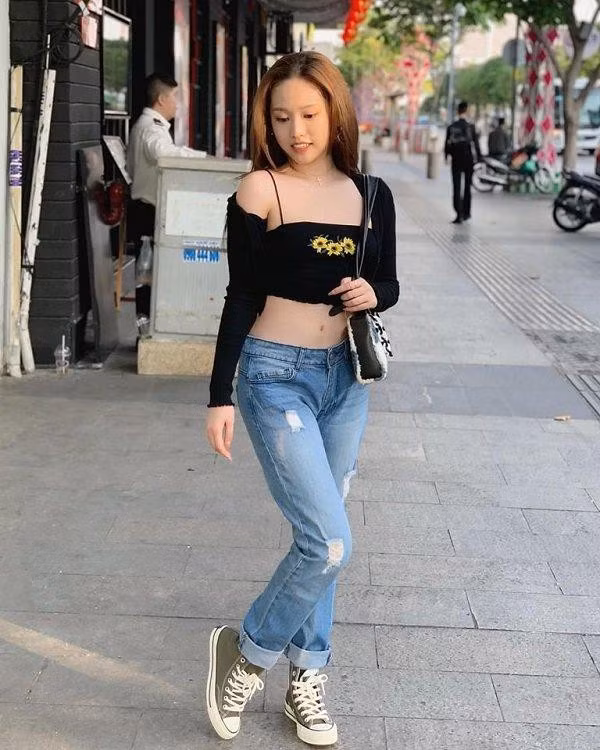 Không chỉ gây xôn xao bằng việc chuyện tình lùm xùm Thúy Vi còn có những phát ngôn gây tranh cãi trên MXH.