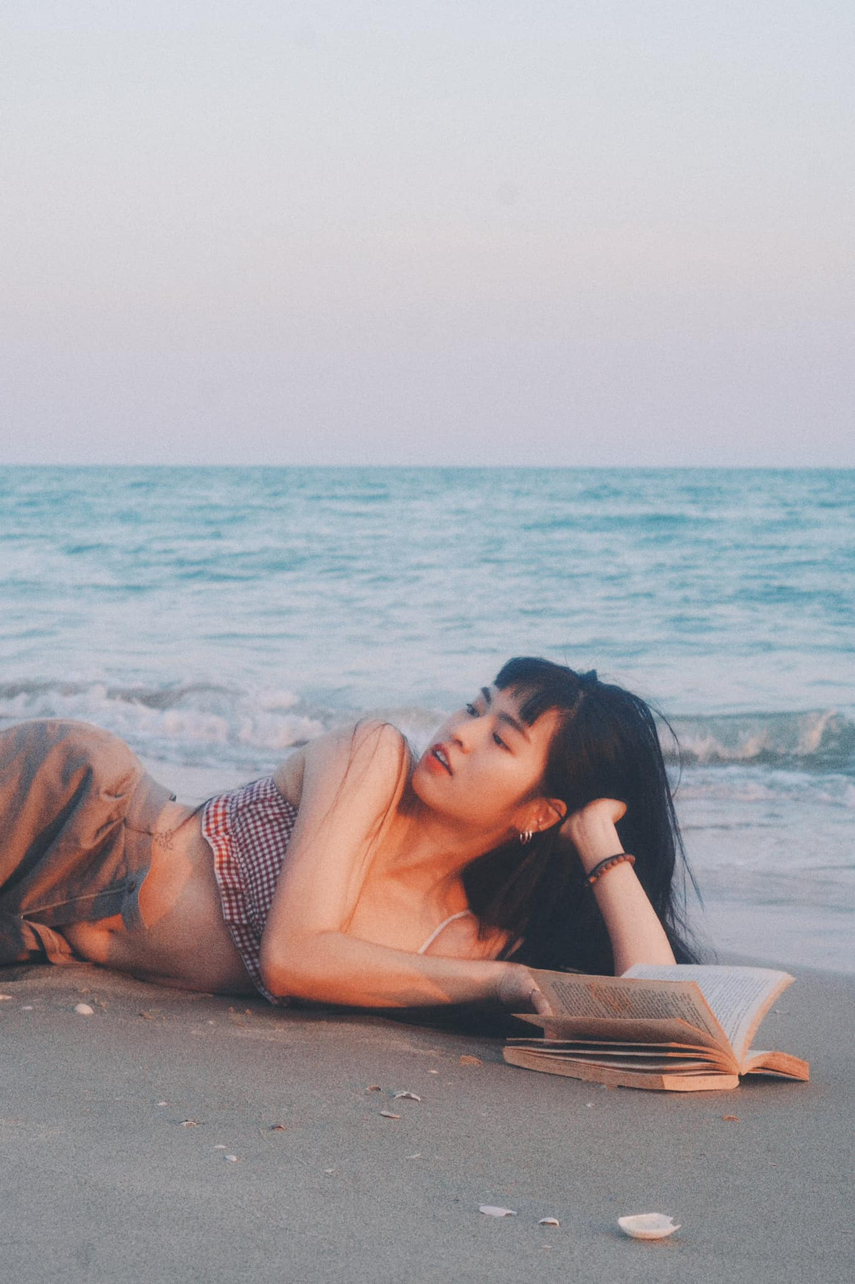 Về phía Khánh Vân, chính cô nàng cũng đã lường trước được sẽ có những bình luận tiêu cực khi đăng tải những tấm hình này nhưng cô vẫn quyết định đăng.